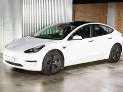 Branco Usado 2023 Tesla Model 3 Long Range Sedan | € 34.500 (Bom preço)