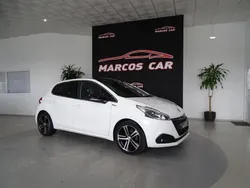 Branco Usado 2018 Peugeot 208 GT-line Citadino | € 15.400