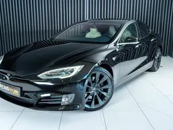 Preto Usado 2020 Tesla Model S Sedan | € 37.400 (Preço justo)