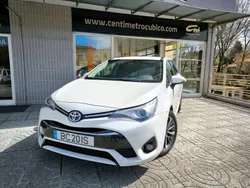 Branco Usado 2017 Toyota Avensis Carrinha | € 14.950