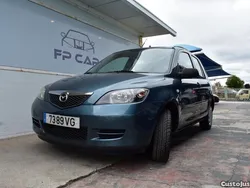 Verde Usado 2003 Mazda 2 | € 2.650