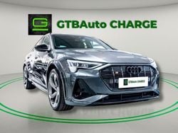 Cinzento Usado 2022 Audi e-tron Ambiente SUV | € 52.900 (Preço justo)