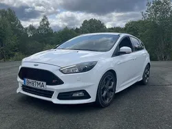 Usado 2016 Ford Focus ST Sedan | € 18.500