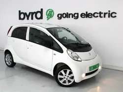 Branco Usado 2013 Peugeot iON Citadino | € 5.900