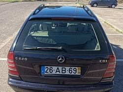 Usado 2003 Mercedes C220 Elegance Sedan | € 6.000