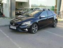 Preto Usado 2013 Volvo V40 Carrinha | € 12.990 (Preço justo)