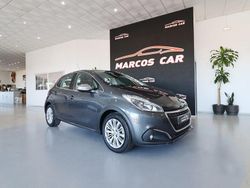 Preto Usado 2017 Peugeot 208 Active Citadino | € 10.400 (Preço justo)