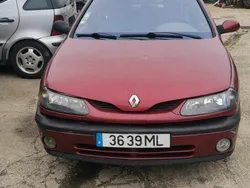 Vermelho Usado 1998 Renault Laguna Citadino | € 1.100