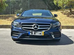 Azul Usado 2016 Mercedes E220 AMG line Sedan | € 29.500 (Preço justo)