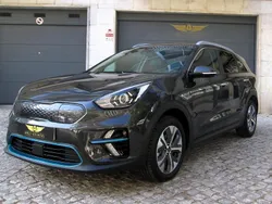 Cinzento Usado 2022 Kia e-Niro 3 SUV | € 22.250 (Bom preço)