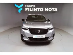 Cinzento Usado 2023 Peugeot 2008 Active SUV | € 20.450 (Preço justo)