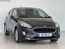 Cinza Usado 2019 Ford Fiesta Titanium Citadino | € 12.950 (Preço justo)