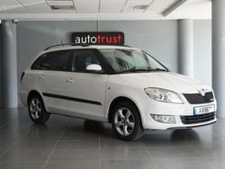 Branco Usado 2012 Skoda Fabia Citadino | € 6.900