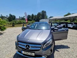 Cinzento Usado 2016 Mercedes GLA180 SUV | € 16.000 (Preço justo)