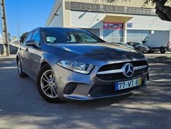 Cinzento Usado 2018 Mercedes A160 Citadino | € 20.750 (Preço justo)