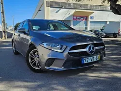 Cinzento Usado 2018 Mercedes A160 Citadino | € 20.750 (Preço justo)