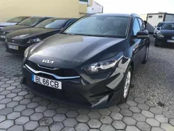 Cinzento Usado 2024 Kia Ceed Sportswagon EX Carrinha | € 29.000 (Caro)