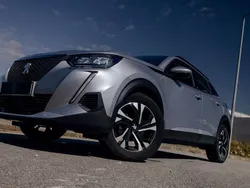Cinza Usado 2020 Peugeot 2008 Allure SUV | € 20.490 (Preço elevado)