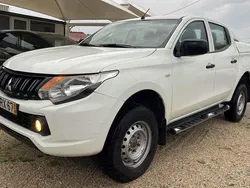 Branco Usado 2016 Mitsubishi L200 Pickup | € 23.500