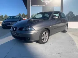 Cinzento Usado 2003 Seat Ibiza | € 3.990 (Preço justo)