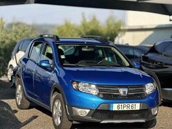 Azul Usado 2015 Dacia Sandero Citadino | € 8.990 (Preço justo)