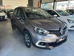 Cinzento Usado 2019 Renault Captur Zen SUV | € 14.500 (Preço justo)