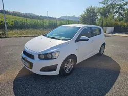 Branco Usado 2011 Chevrolet Aveo Sedan | € 4.950