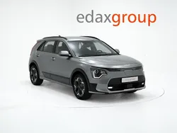 Cinzento Usado 2023 Kia e-Niro SUV | € 33.490 (Preço justo)