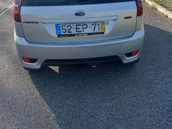 Usado 2007 Ford Fiesta Citadino | € 2.900 (Bom preço)