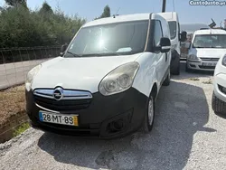 Branco Usado 2012 Opel Combo Monovolume | € 6.800