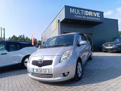 Cinzento Usado 2007 Toyota Auris | € 7.500 (Preço justo)