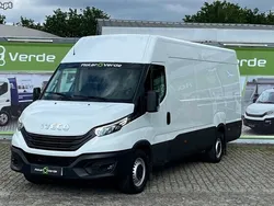 Branco Usado 2022 Iveco Daily | € 33.500 (Preço elevado)
