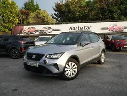 Cinza Usado 2023 Seat Arona Style SUV | € 15.650 (Preço justo)
