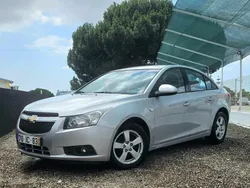 Cinzento Usado 2009 Chevrolet Cruze Sedan | € 6.650 (Preço elevado)
