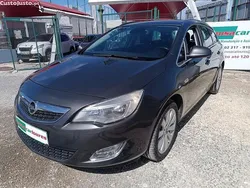 Cinza Usado 2012 Opel Astra Cosmo Sedan | € 6.650 (Preço justo)