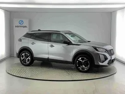 Cinzento Usado 2024 Peugeot 2008 Allure SUV | € 25.490 (Preço justo)