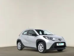 Cinzento Usado 2023 Toyota Aygo X-play Citadino | € 15.490 (Preço justo)