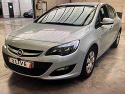 Usado 2013 Opel Astra Active Sedan | € 6.990 (Preço justo)