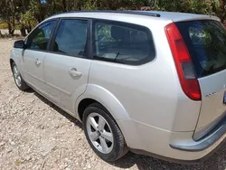 Usado 2006 Ford Focus Sedan | € 3.198 (Preço justo)