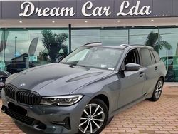 Cinza Usado 2021 BMW 318 Sport Line Carrinha | € 29.900 (Preço justo)