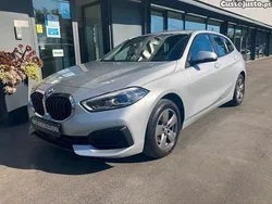 Cinza Usado 2021 BMW 118 Citadino | € 24.900