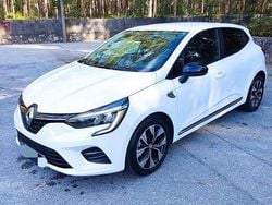 Usado 2021 Renault Clio V LIMITED Sedan | € 14.250 (Bom preço)