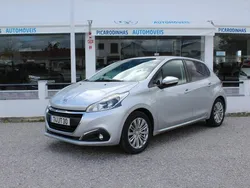 Cinza Usado 2018 Peugeot 208 Style Citadino | € 11.880 (Preço justo)