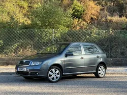 Usado 2005 Skoda Fabia Sedan | € 2.990 (Preço elevado)