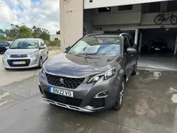Cinzento Usado 2017 Peugeot 5008 Monovolume | € 21.500 (Preço elevado)