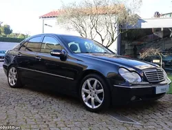 Preto Usado 2000 Mercedes C220 Avantgarde Sedan | € 5.950 (Preço justo)
