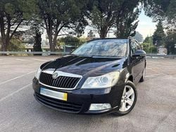 Preto Usado 2009 Skoda Octavia SportLine Sedan | € 5.500 (Bom preço)