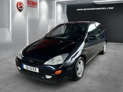 Azul Usado 2001 Ford Focus Trend Citadino | € 4.500