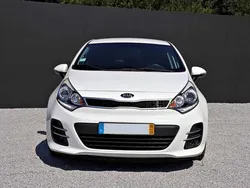 Branco Usado 2016 Kia Rio Citadino | € 11.500 (Preço elevado)