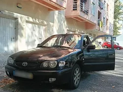 Usado 2001 Toyota Corolla Sol Sedan | € 3.000